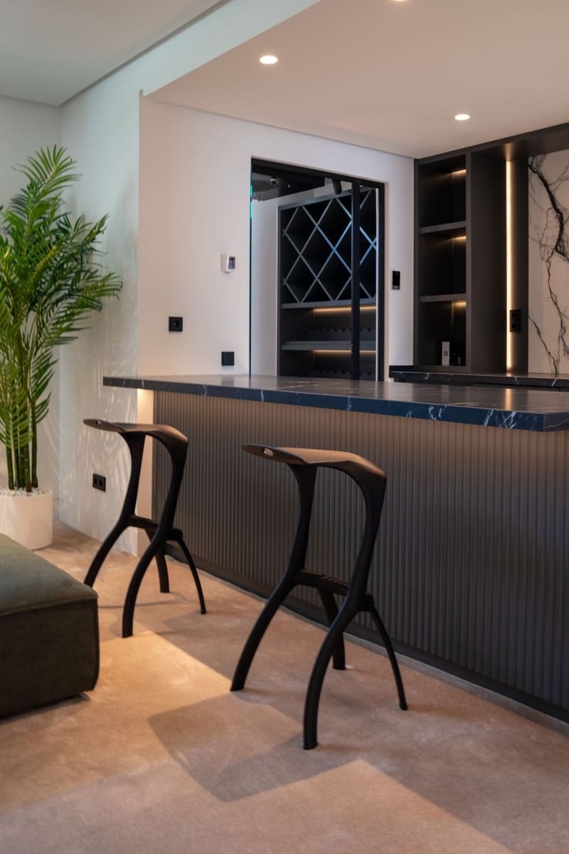 5 bedroom Villa for sale in Nueva Andalucia with pool garage - € 4,700,000 (Ref: 9541790)