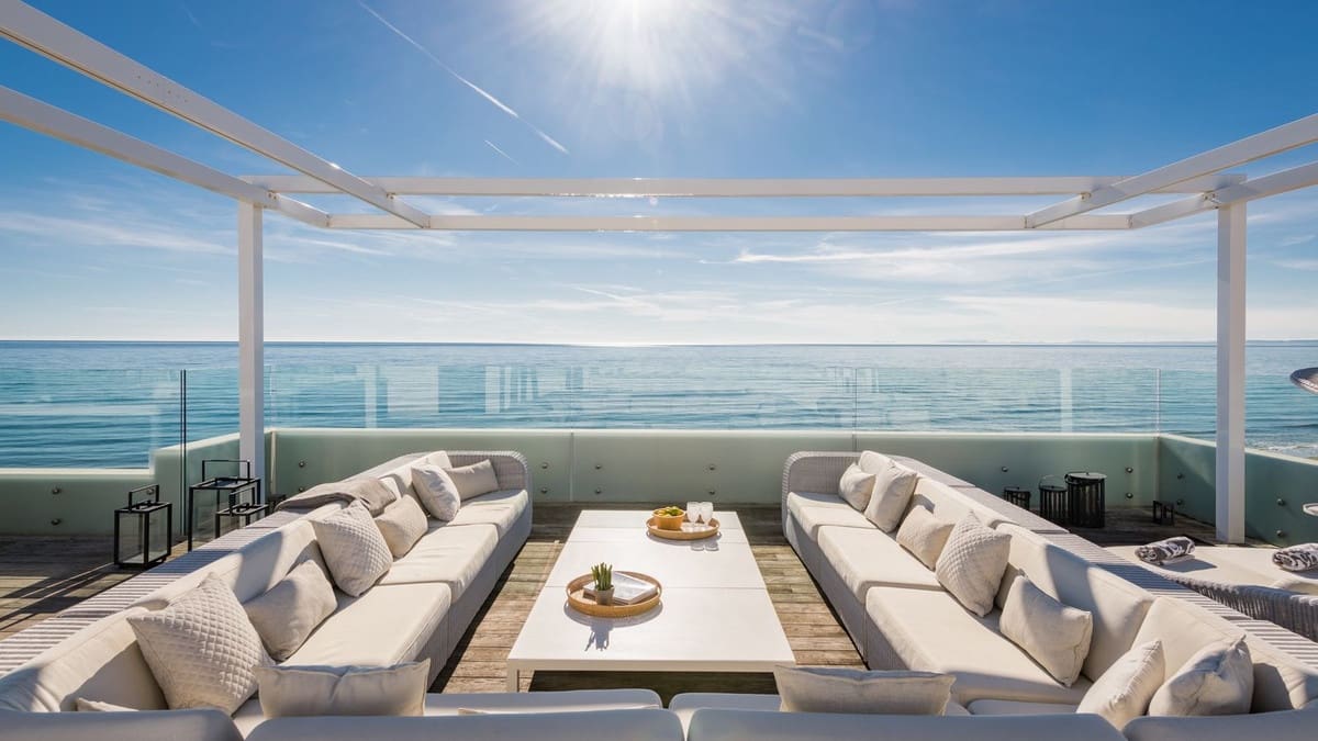 Chalet de 6 habitaciones en Las Chapas en venta con piscina garaje - 6.500.000 € (Ref: 9541792)