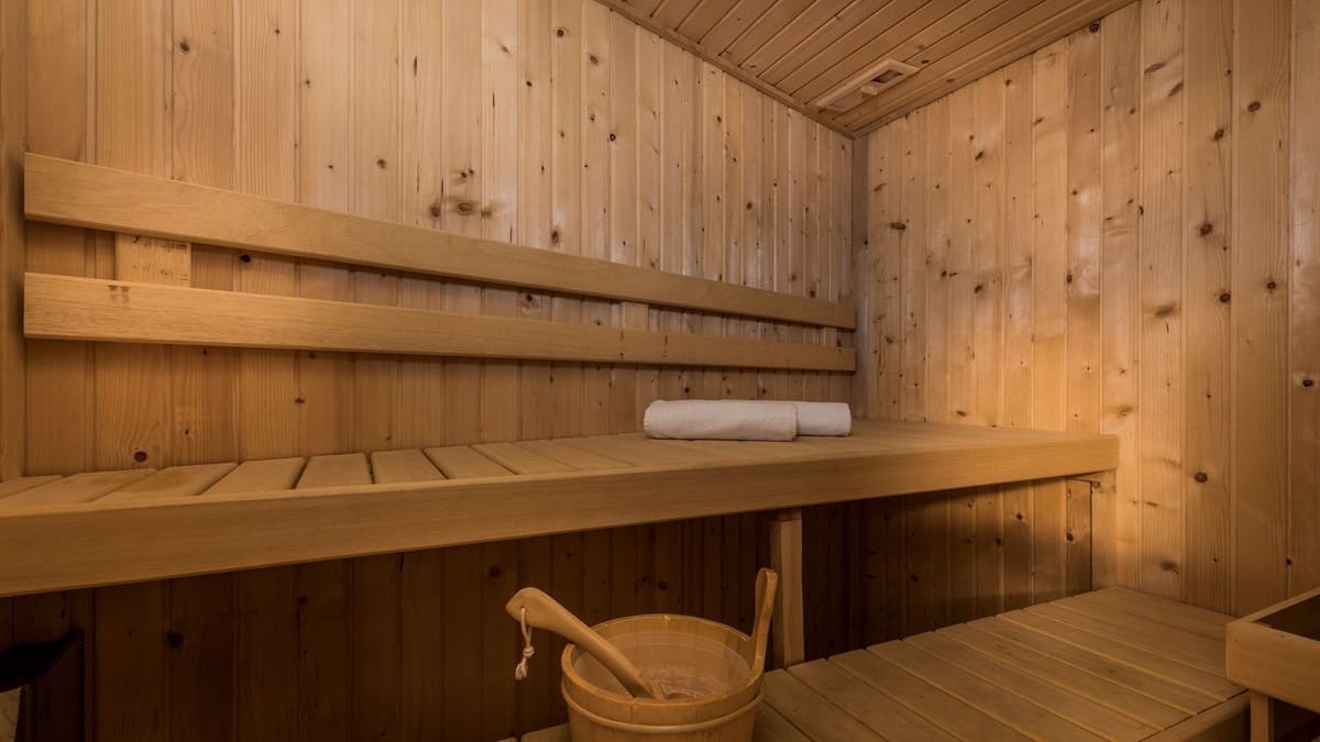 Chalet de 6 habitaciones en Las Chapas en venta con piscina garaje - 6.500.000 € (Ref: 9541792)