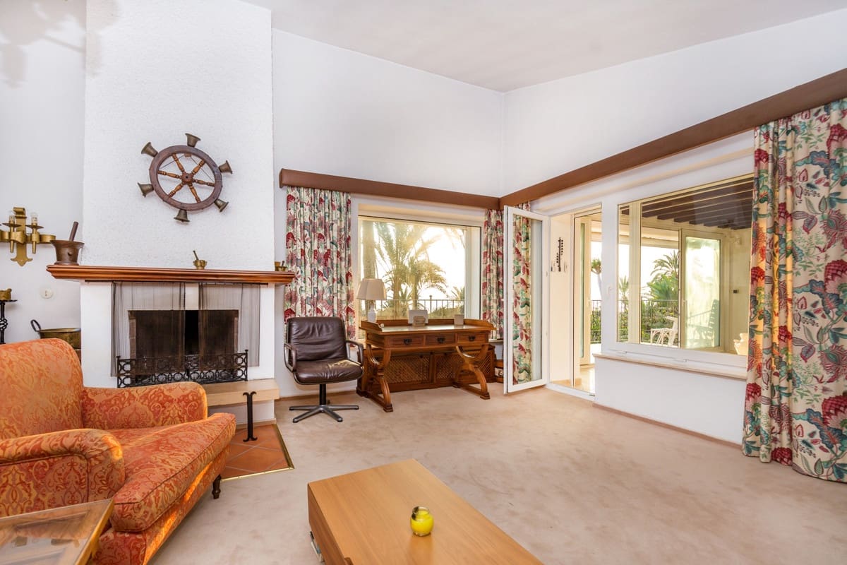 5 sovrum Villa till salu i Los Monteros med pool - 8 400 000 € (Ref: 9541793)