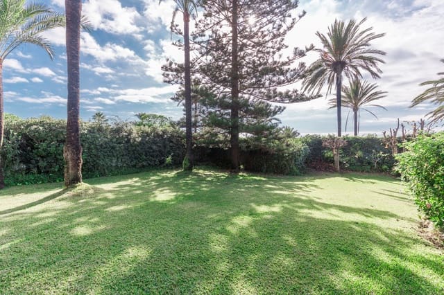 5 soverom Villa til salgs i Los Monteros, Marbella med svømmebasseng - € 8 400 000 (Ref: 9541793)