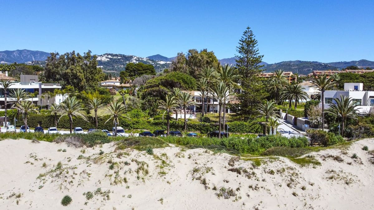 5 chambre Villa/Maison à vendre à Los Monteros avec piscine - 8 400 000 € (Ref: 9541793)