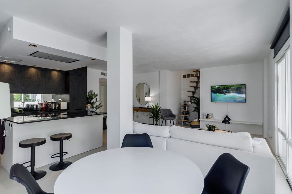 Apartamento de 2 habitaciones en La Reserva en venta con piscina - 370.000 € (Ref: 9541794)