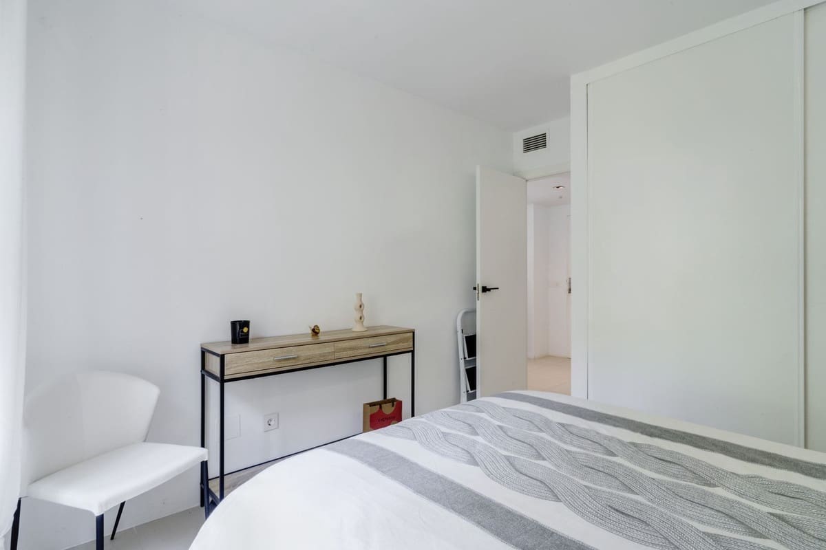 Apartamento de 2 habitaciones en La Reserva en venta con piscina - 370.000 € (Ref: 9541794)