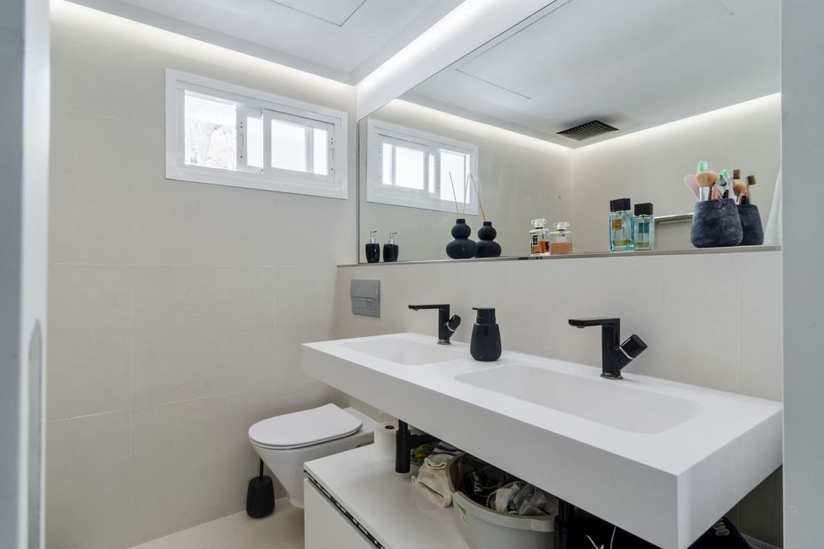 Apartamento de 2 habitaciones en La Reserva en venta con piscina - 370.000 € (Ref: 9541794)