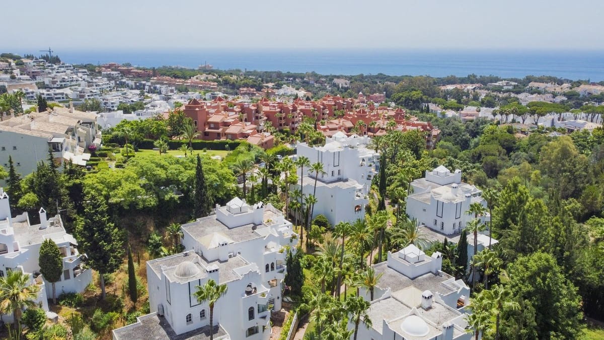 Apartamento de 2 habitaciones en La Reserva en venta con piscina - 370.000 € (Ref: 9541794)