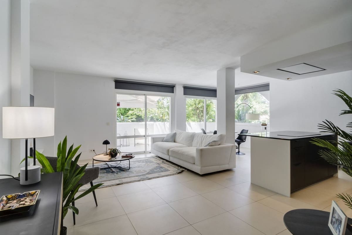 Apartamento de 2 habitaciones en La Reserva en venta con piscina - 370.000 € (Ref: 9541794)