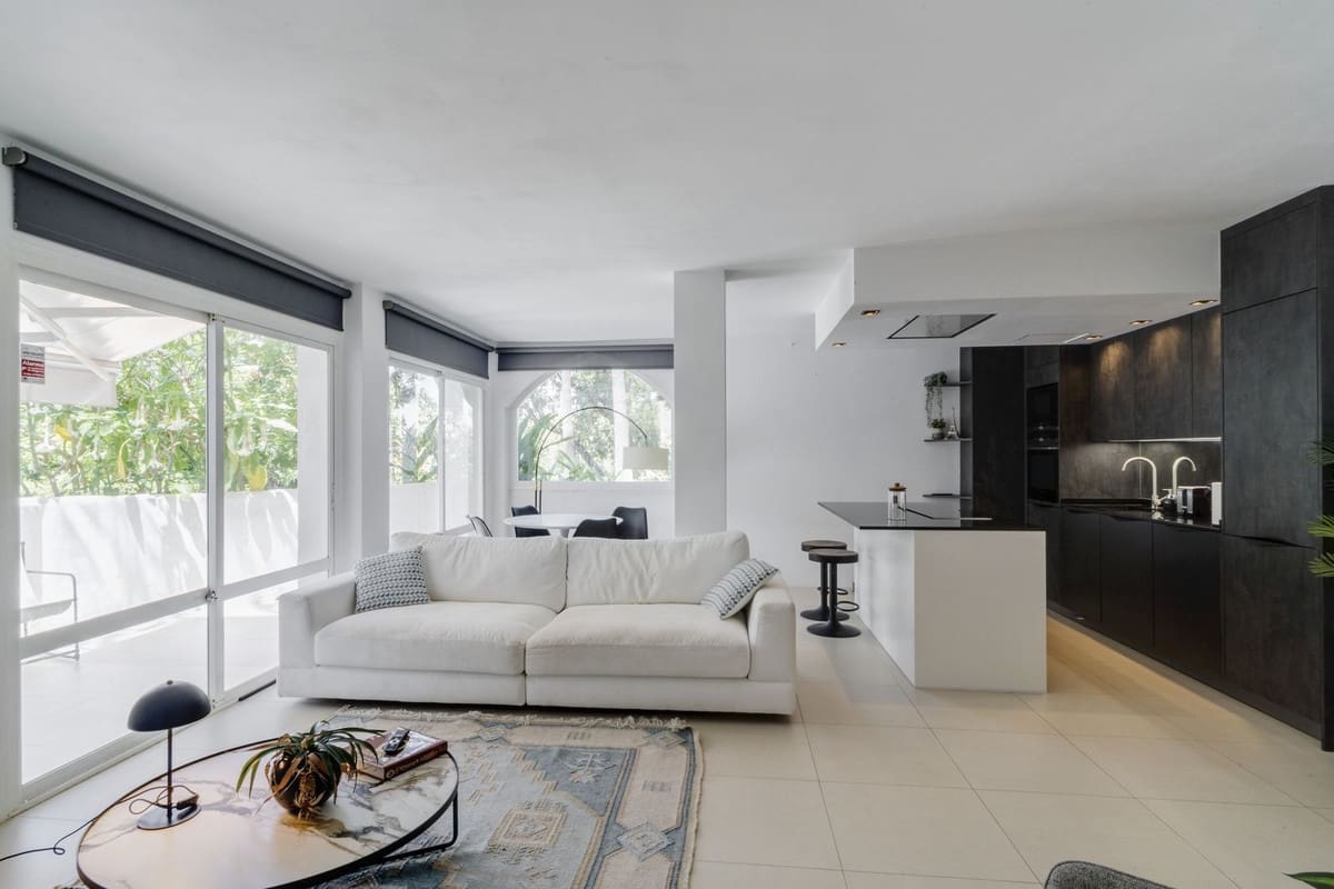 Apartamento de 2 habitaciones en La Reserva en venta con piscina - 370.000 € (Ref: 9541794)