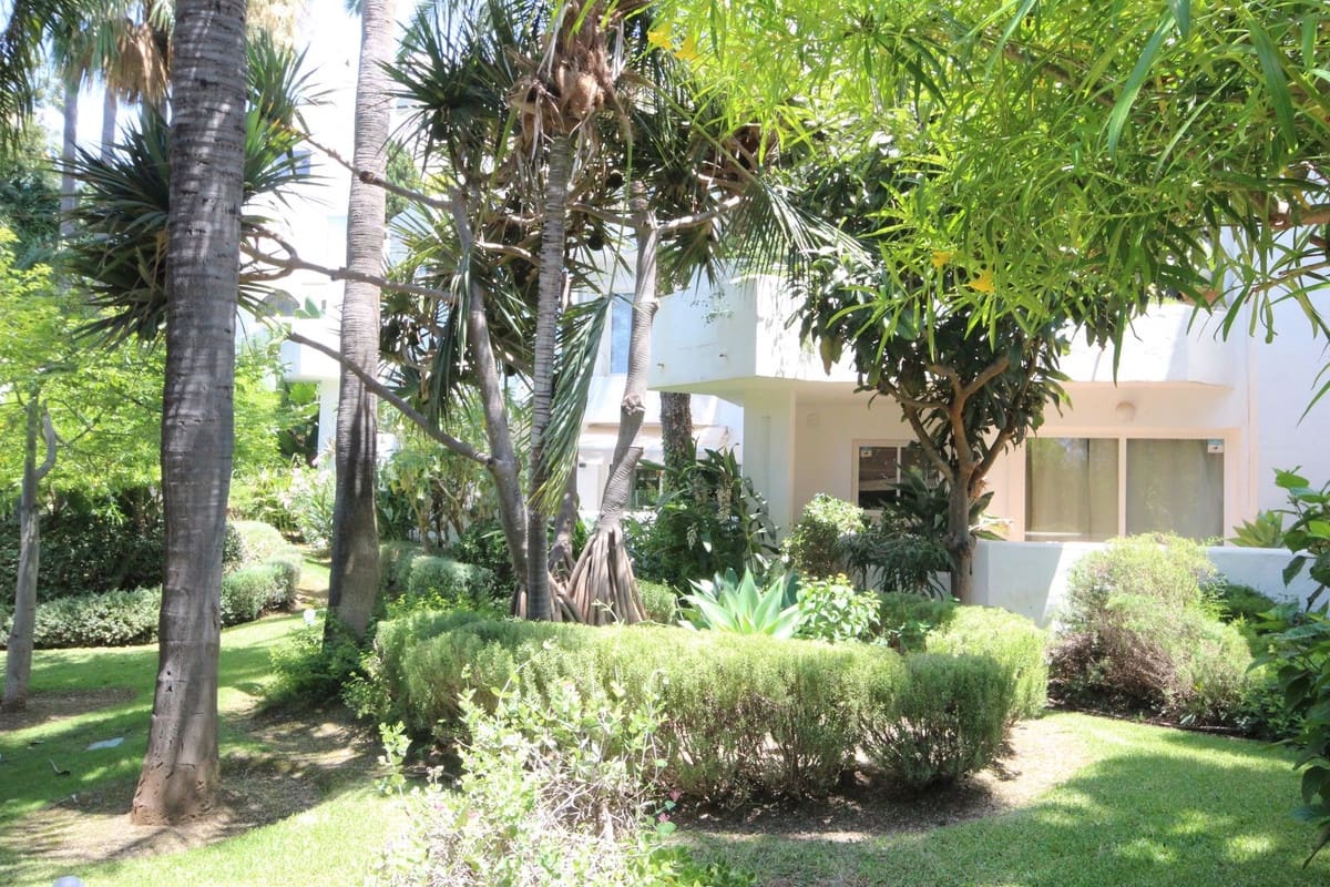 Apartamento de 2 habitaciones en La Reserva en venta con piscina - 370.000 € (Ref: 9541794)