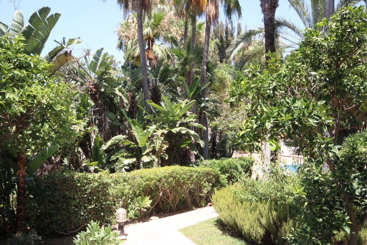 Apartamento de 2 habitaciones en La Reserva en venta con piscina - 370.000 € (Ref: 9541794)