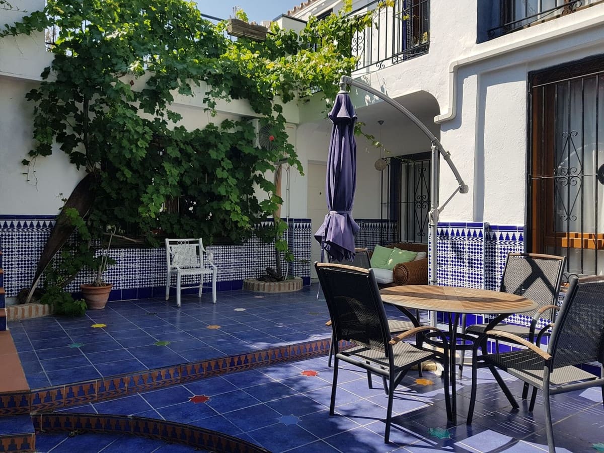 4 soveværelse Villa til leje i El Rosario med swimmingpool - € 5.300 (Ref: 9541796)