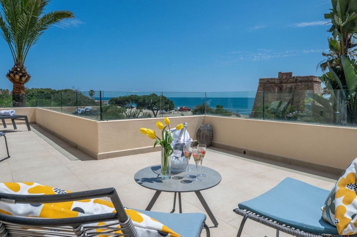 6 bedroom Villa for sale in Marbesa with pool garage - € 2,400,000 (Ref: 9541797)