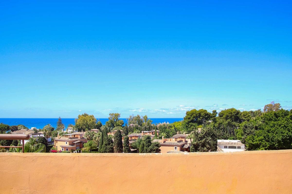 3 camera da letto Attico in vendita in Bahia de Marbella con garage - 1.650.000 € (Rif: 9541798)