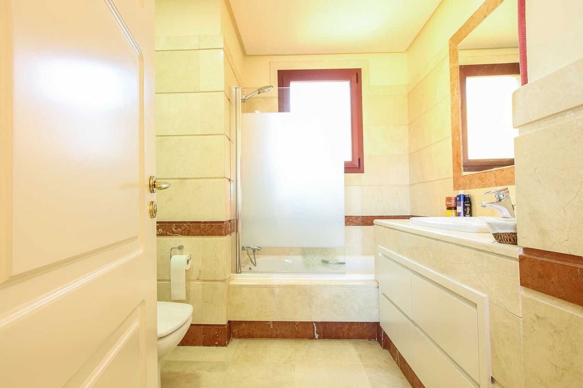 3 camera da letto Attico in vendita in Bahia de Marbella con garage - 1.650.000 € (Rif: 9541798)