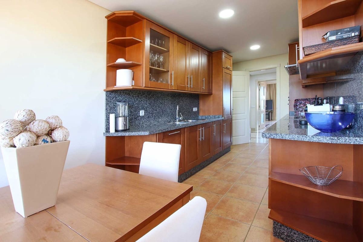 3 camera da letto Attico in vendita in Bahia de Marbella con garage - 1.650.000 € (Rif: 9541798)