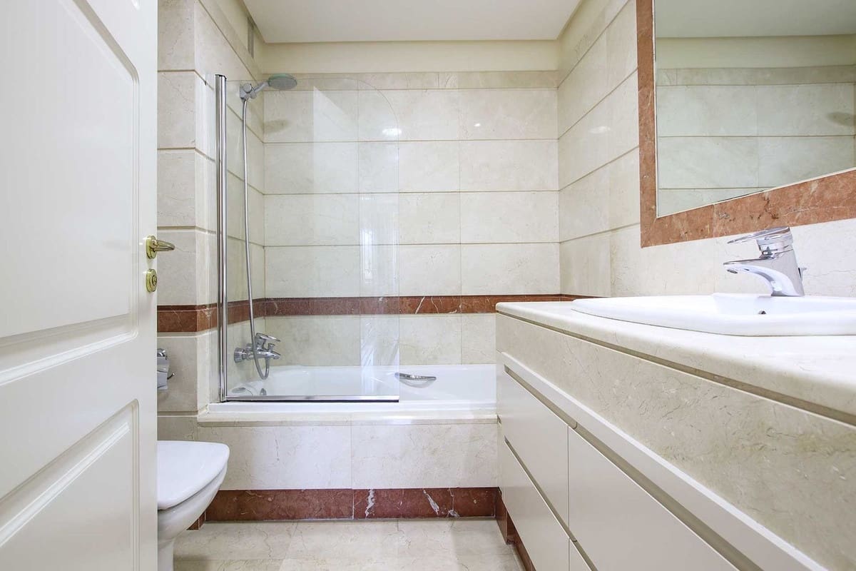 3 camera da letto Attico in vendita in Bahia de Marbella con garage - 1.650.000 € (Rif: 9541798)