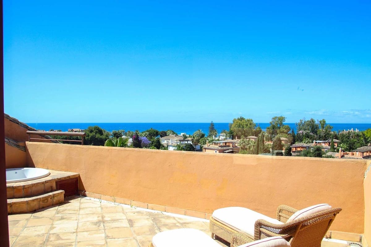 3 camera da letto Attico in vendita in Bahia de Marbella con garage - 1.650.000 € (Rif: 9541798)