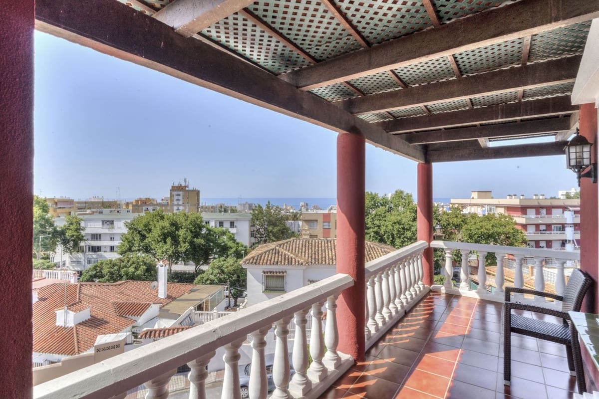 6 quarto Moradia para venda em Marbella com piscina garagem - 1 275 000 € (Ref: 9541799)