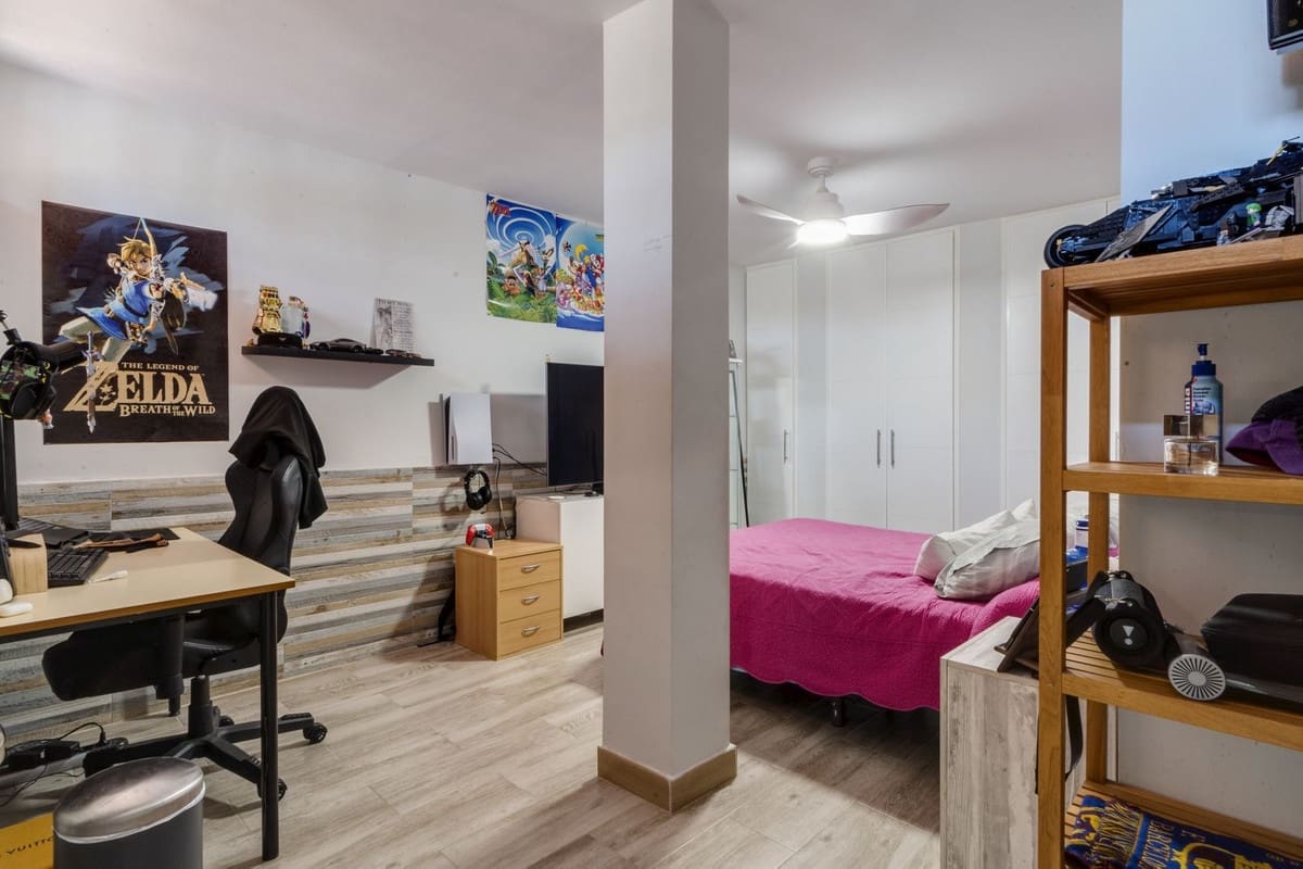 6 quarto Moradia para venda em Marbella com piscina garagem - 1 275 000 € (Ref: 9541799)