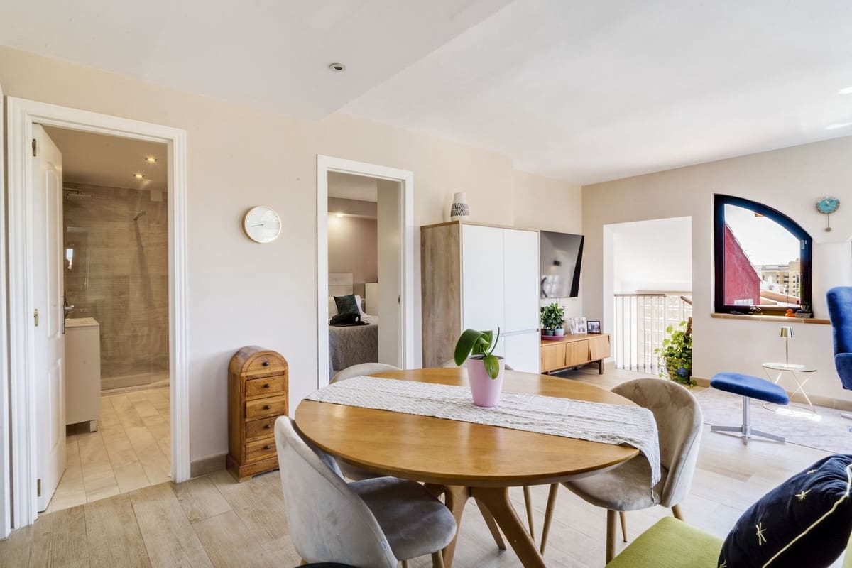 6 quarto Moradia para venda em Marbella com piscina garagem - 1 275 000 € (Ref: 9541799)