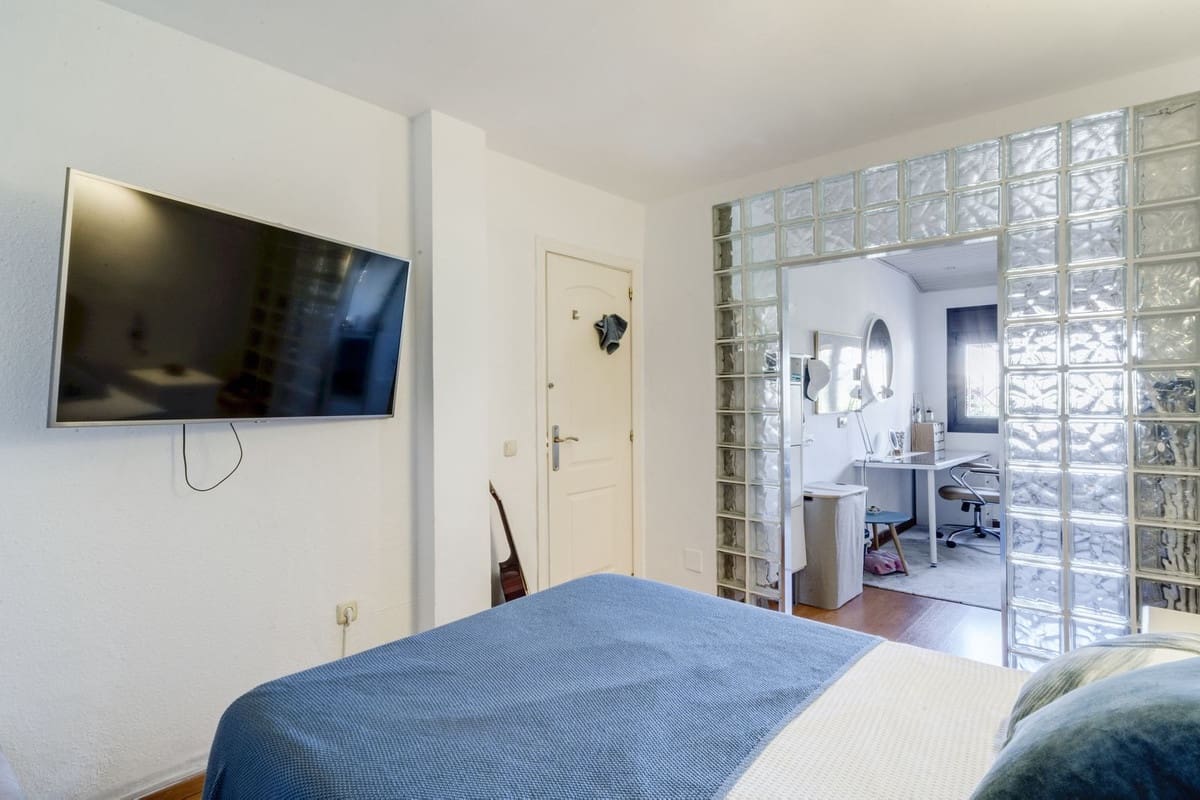 6 quarto Moradia para venda em Marbella com piscina garagem - 1 275 000 € (Ref: 9541799)