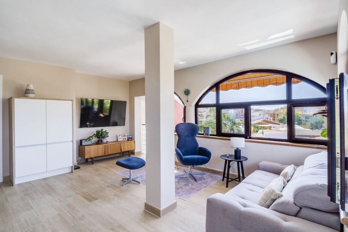 6 quarto Moradia para venda em Marbella com piscina garagem - 1 275 000 € (Ref: 9541799)