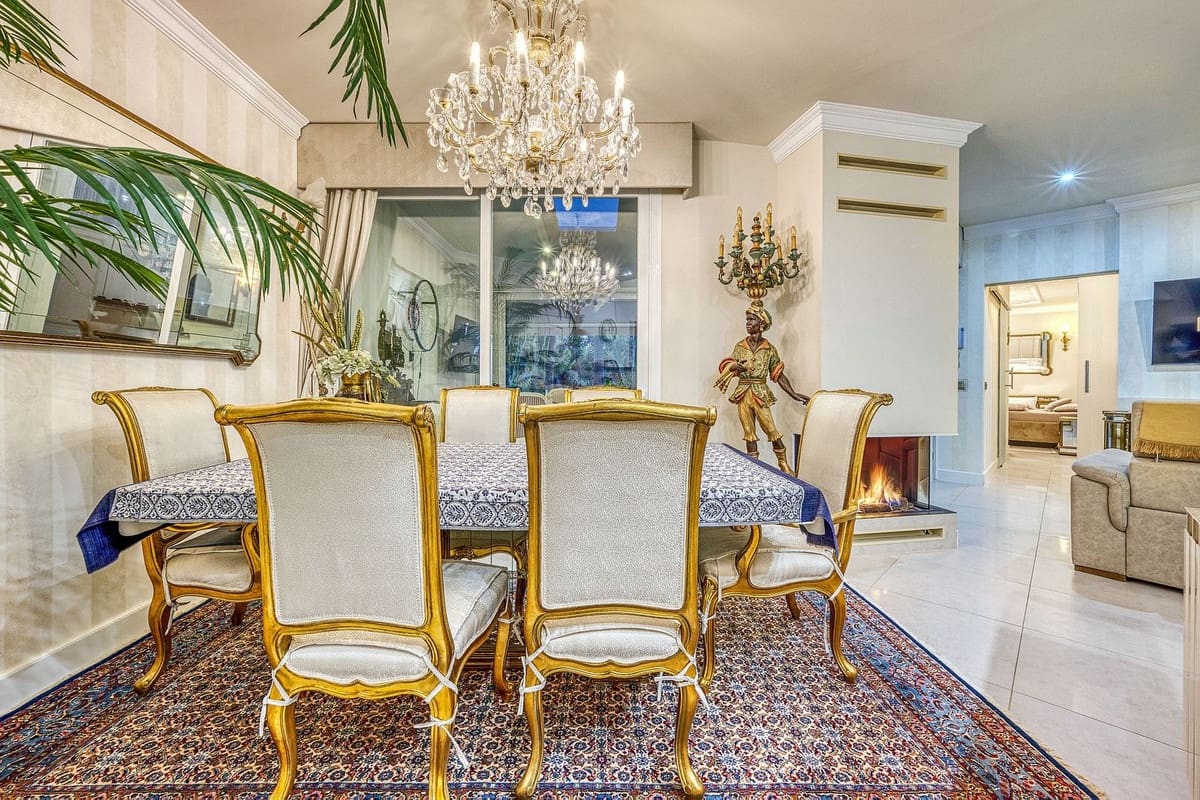 6 bedroom Villa for sale in Marbella with pool garage - € 2,285,000 (Ref: 9541800)