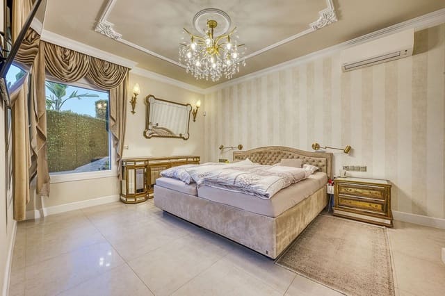 6 slaapkamer Villa te koop in Hacienda Las Chapas, Marbella met zwembad garage - € 2.285.000 (Ref: 9541800)