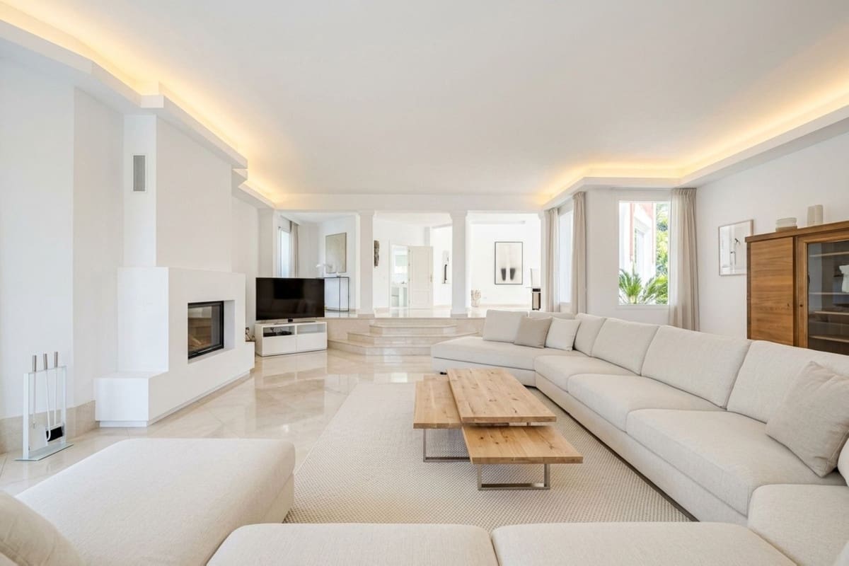 Chalet de 6 habitaciones en Marbella en venta con piscina garaje - 2.285.000 € (Ref: 9541800)