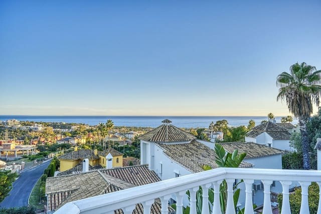 6 soverom Villa til salgs i Hacienda Las Chapas, Marbella med svømmebasseng garasje - € 2 285 000 (Ref: 9541800)