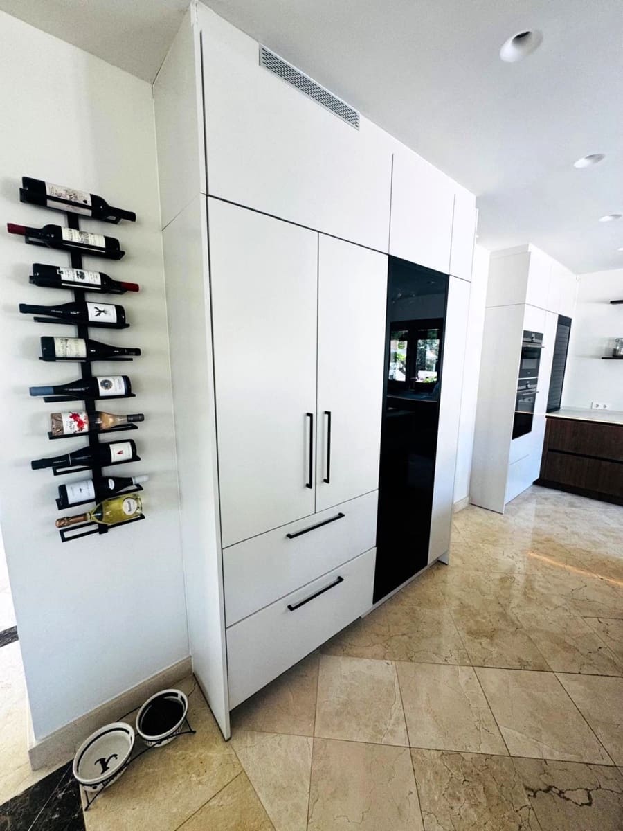 6 soveværelse Villa til salg i Marbella med swimmingpool garage - € 2.850.000 (Ref: 9541801)