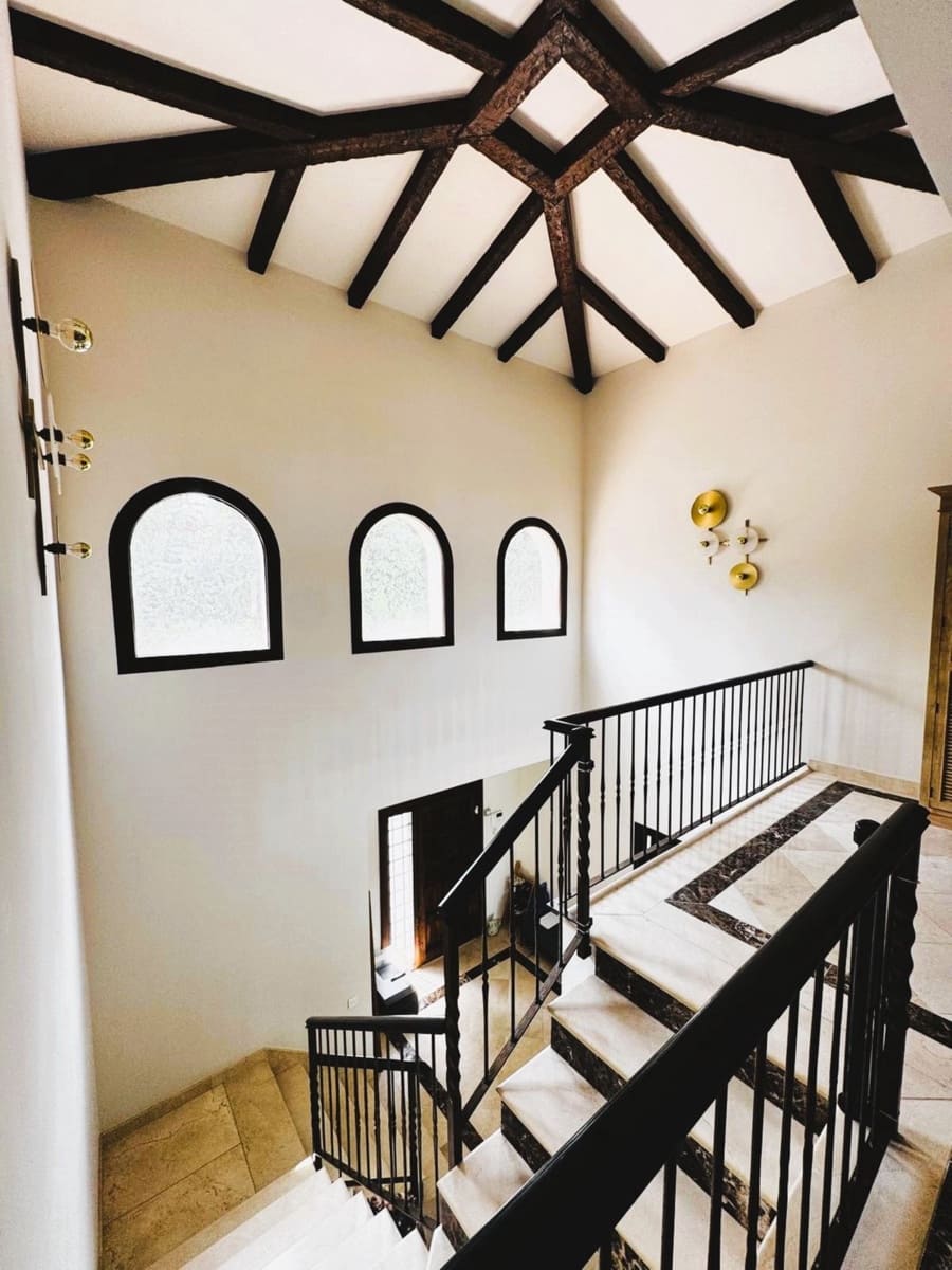 6 soverom Villa til salgs i Marbella med svømmebasseng garasje - € 2 850 000 (Ref: 9541801)