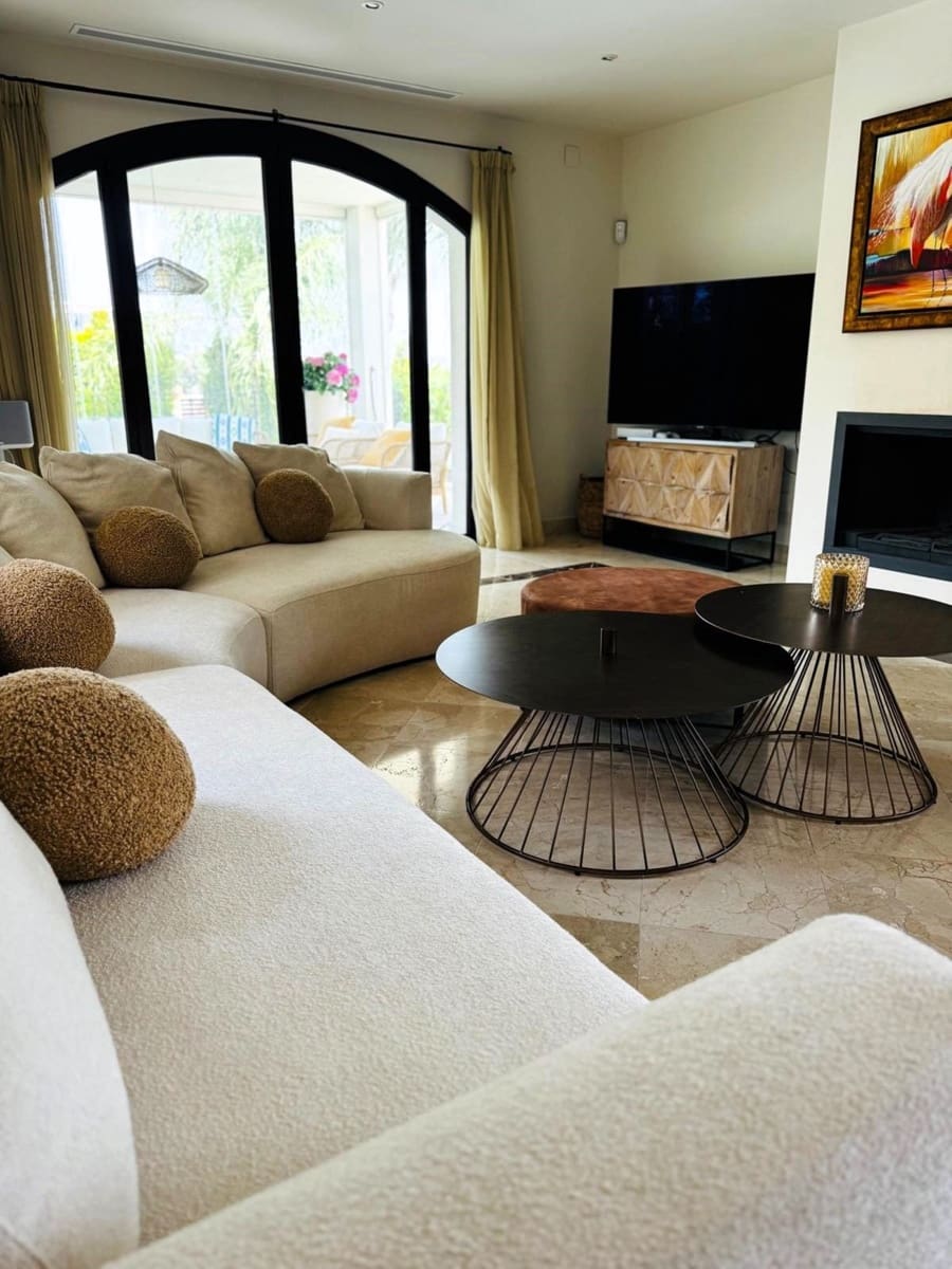 6 bedroom Villa for sale in Marbella with pool garage - € 2,850,000 (Ref: 9541801)