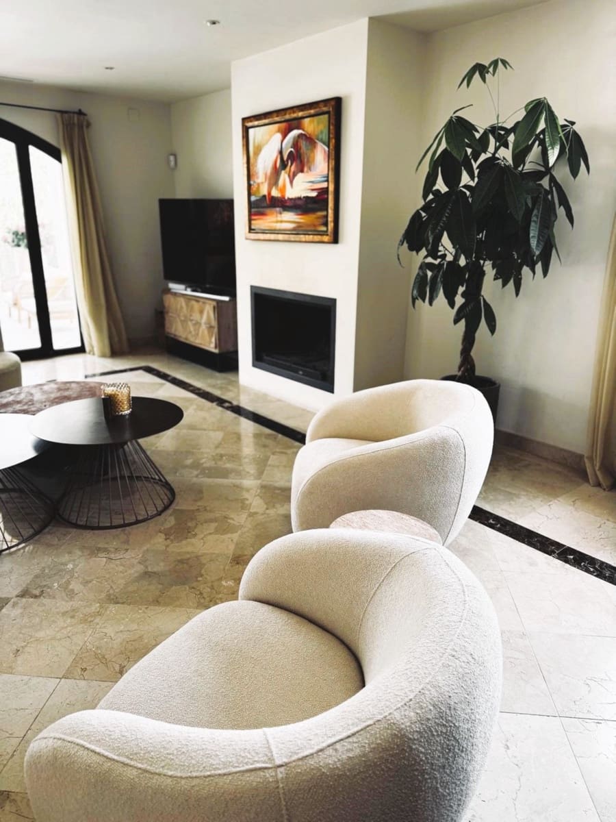 6 bedroom Villa for sale in Marbella with pool garage - € 2,850,000 (Ref: 9541801)