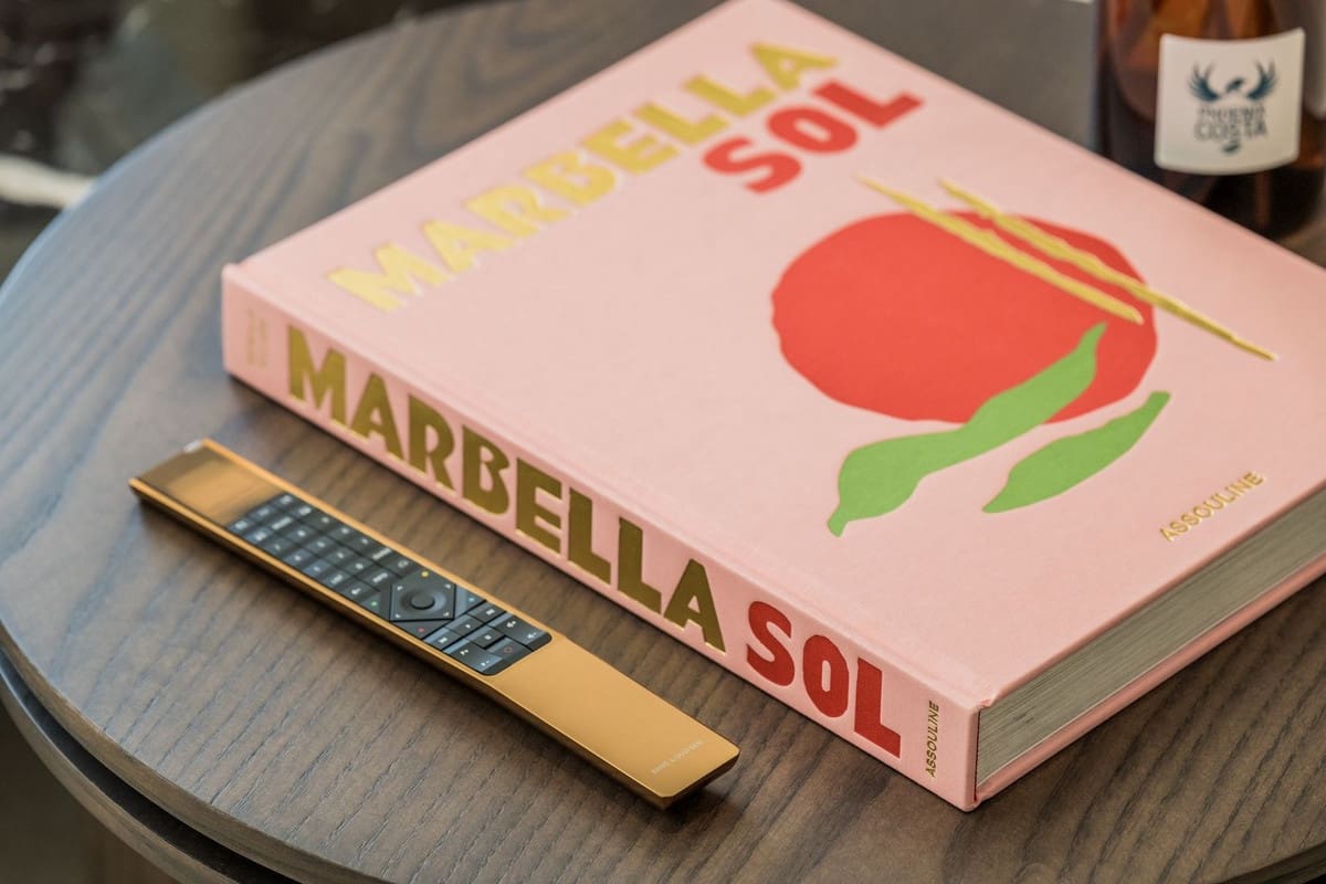 3 bedroom Apartment for sale in Los Monteros with pool garage - € 2,450,000 (Ref: 9541802)