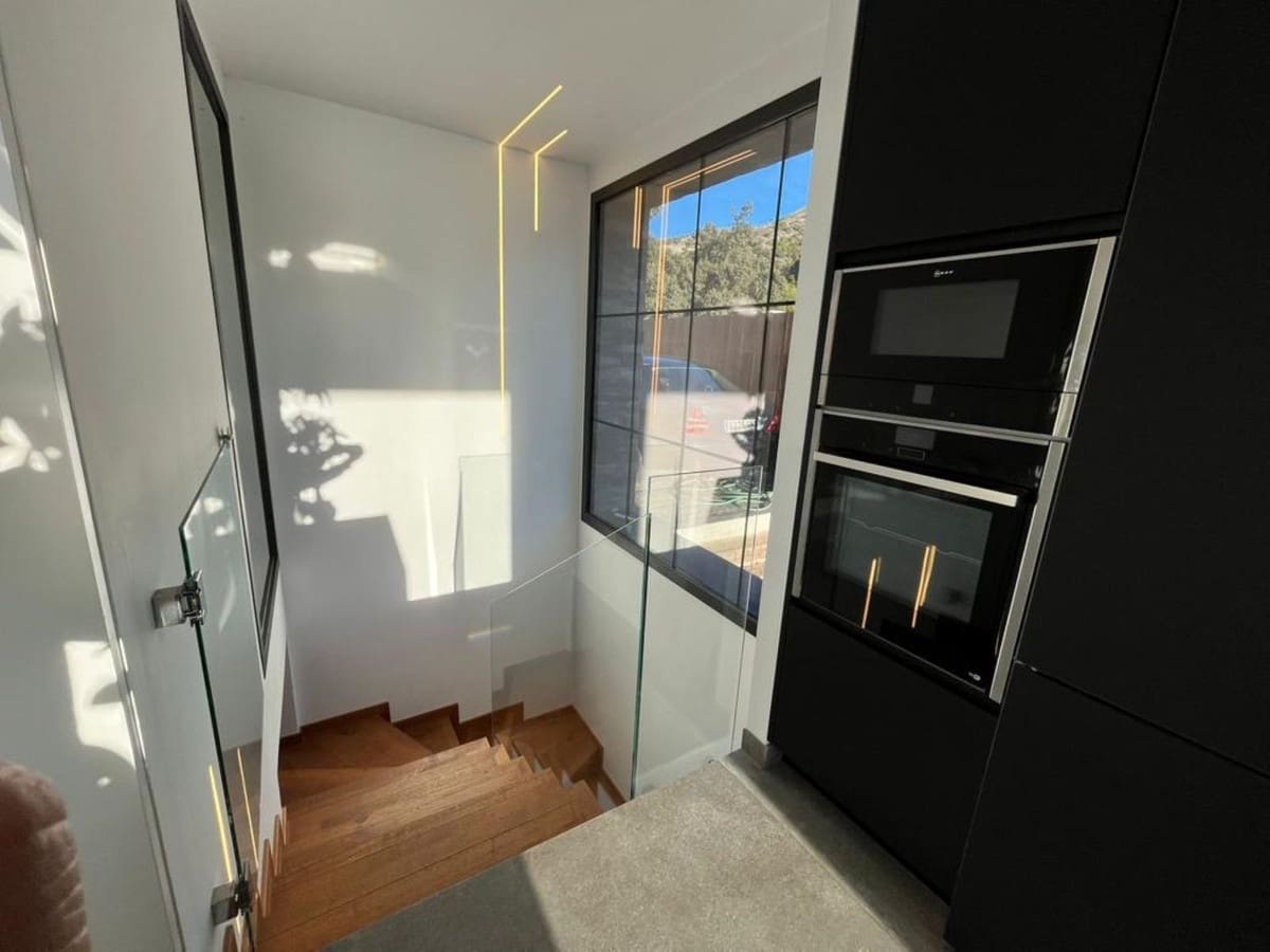 5 sovrum Villa till salu i Benalmadena med pool garage - 1 600 000 € (Ref: 9541804)