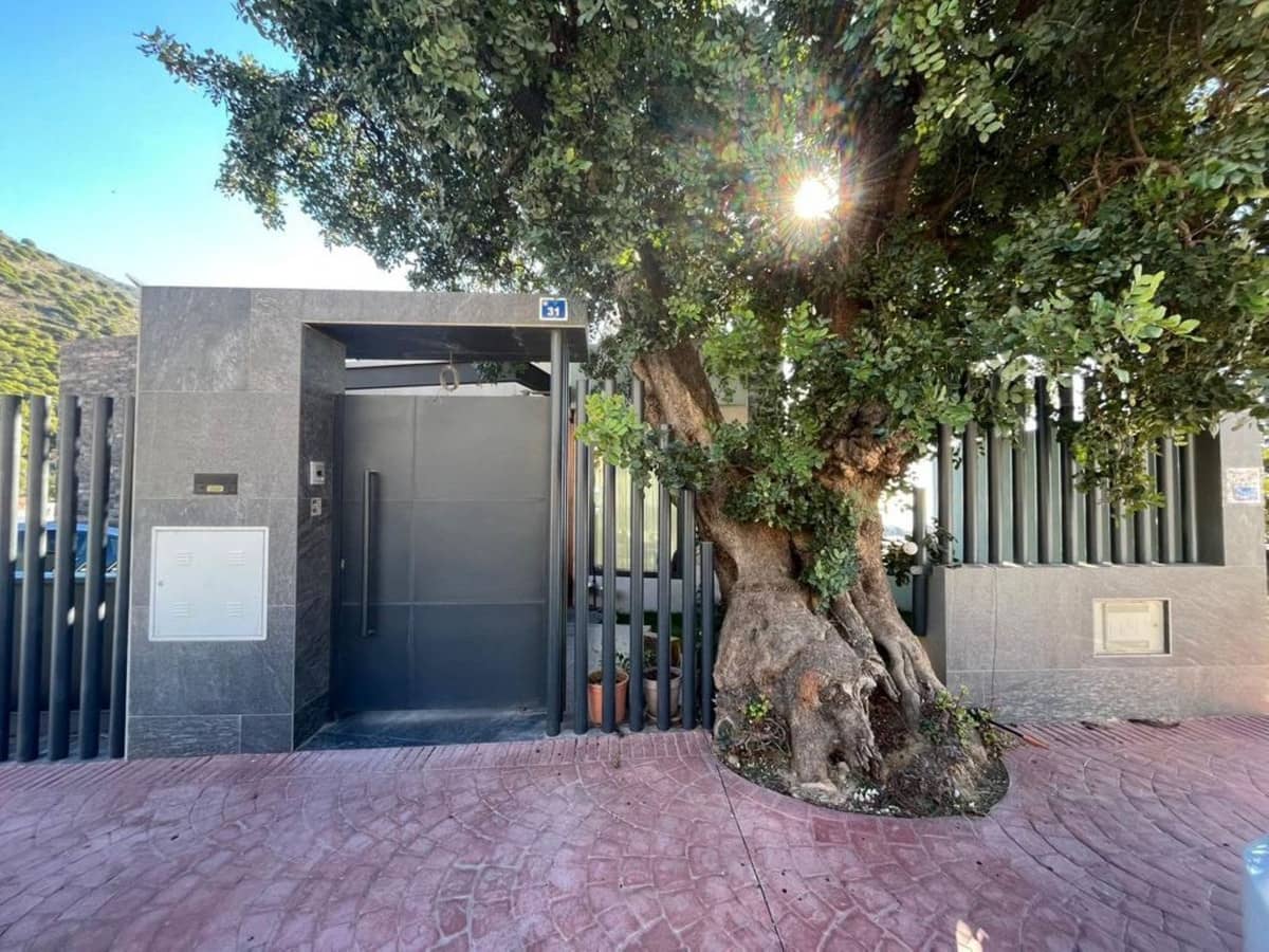 5 sovrum Villa till salu i Benalmadena med pool garage - 1 600 000 € (Ref: 9541804)