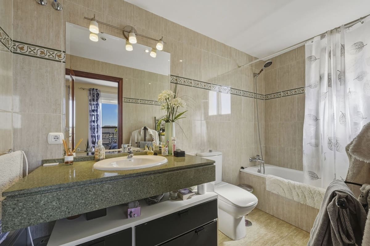 3 slaapkamer Penthouse te koop in San Pedro de Alcantara met garage - € 699.000 (Ref: 9606748)