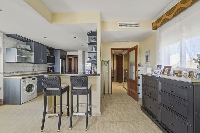 3 chambre Penthouse à vendre à San Pedro de Alcantara, Marbella avec garage - 699 000 € (Ref: 9606748)