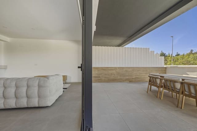 Casa de 3 habitaciones en Atalaya de Rio Verde, Marbella en venta con piscina garaje - 745.000 € (Ref: 9606883)