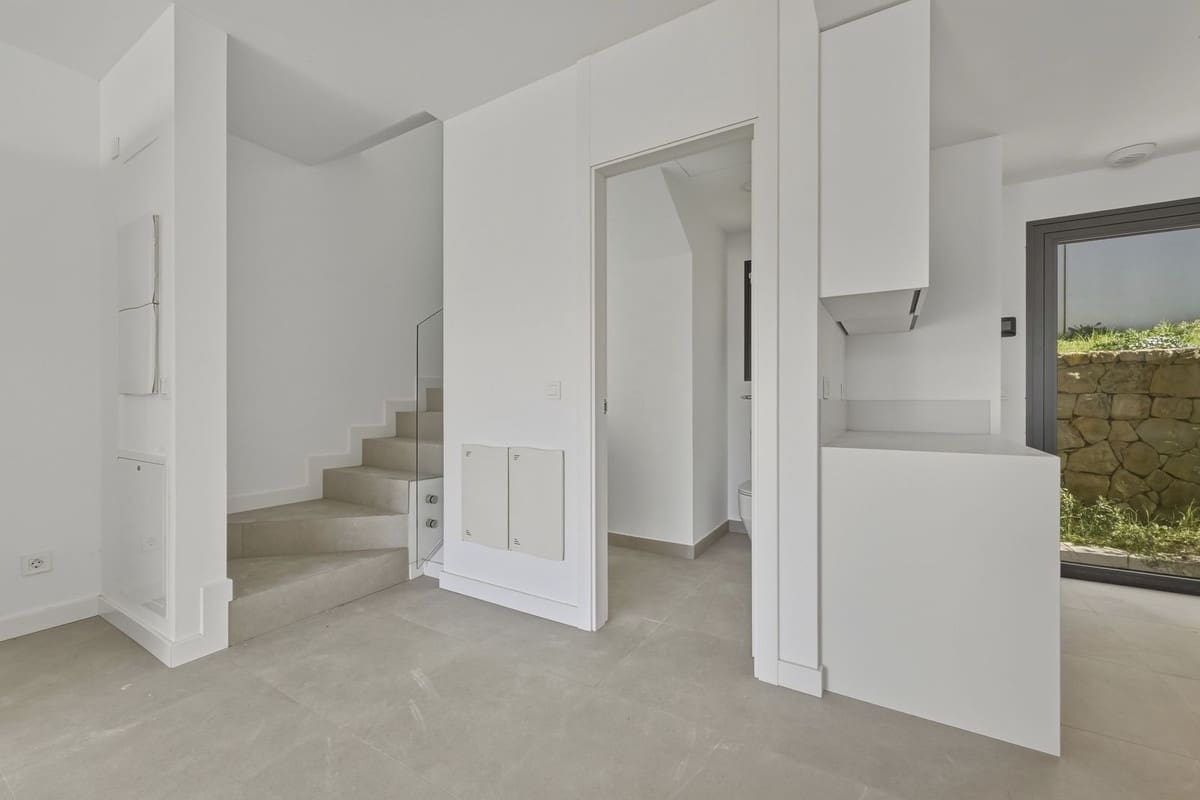 Casa de 3 habitaciones en Atalaya de Rio Verde en venta con piscina garaje - 745.000 € (Ref: 9606883)