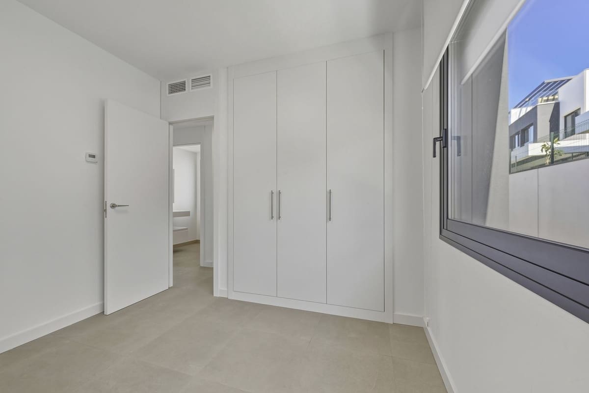 Casa de 3 habitaciones en Atalaya de Rio Verde en venta con piscina garaje - 745.000 € (Ref: 9606883)