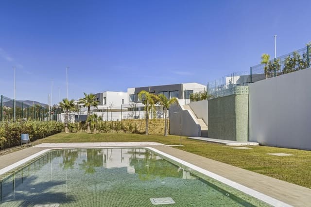 Casa de 3 habitaciones en Atalaya de Rio Verde, Marbella en venta con piscina garaje - 745.000 € (Ref: 9606883)