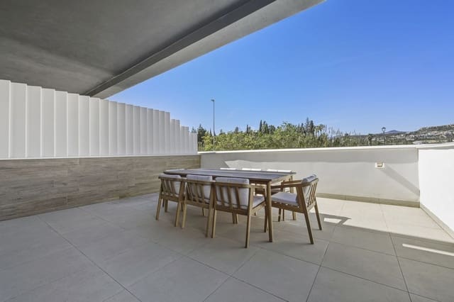 3 chambre Maison de Ville à vendre à Atalaya de Rio Verde, Marbella avec piscine garage - 745 000 € (Ref: 9606883)