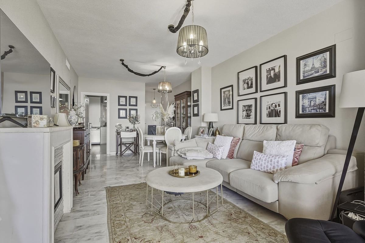 2 bedroom Apartment for sale in La Reserva with pool garage - € 382,000 (Ref: 9610215)