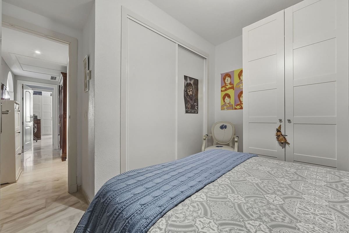 2 Zimmer Apartment zu verkaufen in La Reserva mit Pool Garage - 360.000 € (Ref: 9610215)