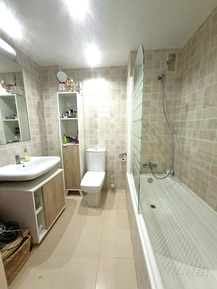 2 bedroom Apartment for sale in La Reserva with pool garage - € 350,000 (Ref: 9614229)