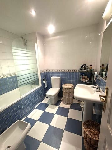 2 bedroom Apartment for sale in La Reserva, Marbella with pool garage - € 350,000 (Ref: 9614229)