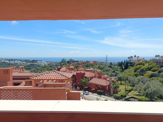 2 soveværelse Lejlighed til salg i La Reserva, Marbella med swimmingpool garage - € 350.000 (Ref: 9614229)