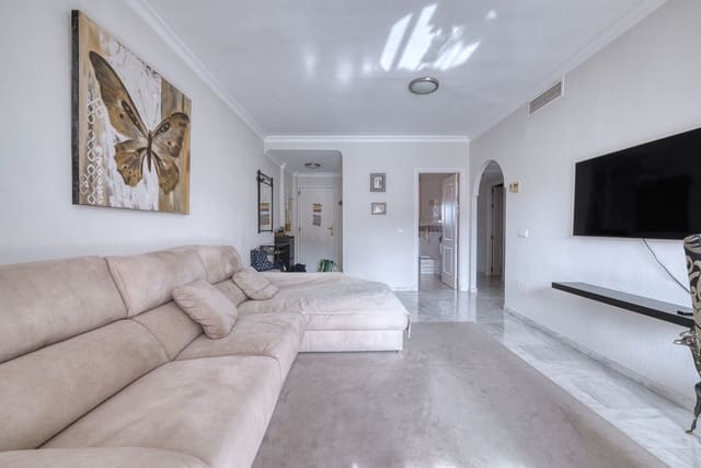 2 chambre Appartement à vendre à La Reserva, Marbella avec piscine garage - 350 000 € (Ref: 9614229)
